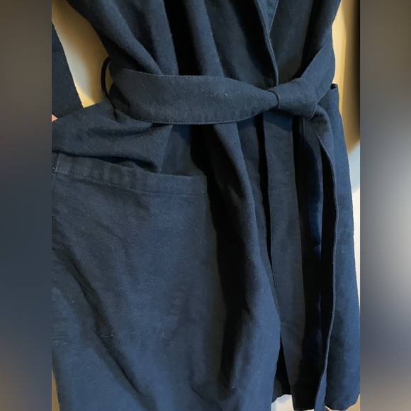 🔥 Cozy 🔥 LL Bean Flannel Robe size Med - Picture 4 of 5